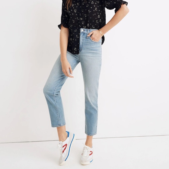 Madewell Classic Straight Jeans in Meadowland Wash - Picture 1 of 9